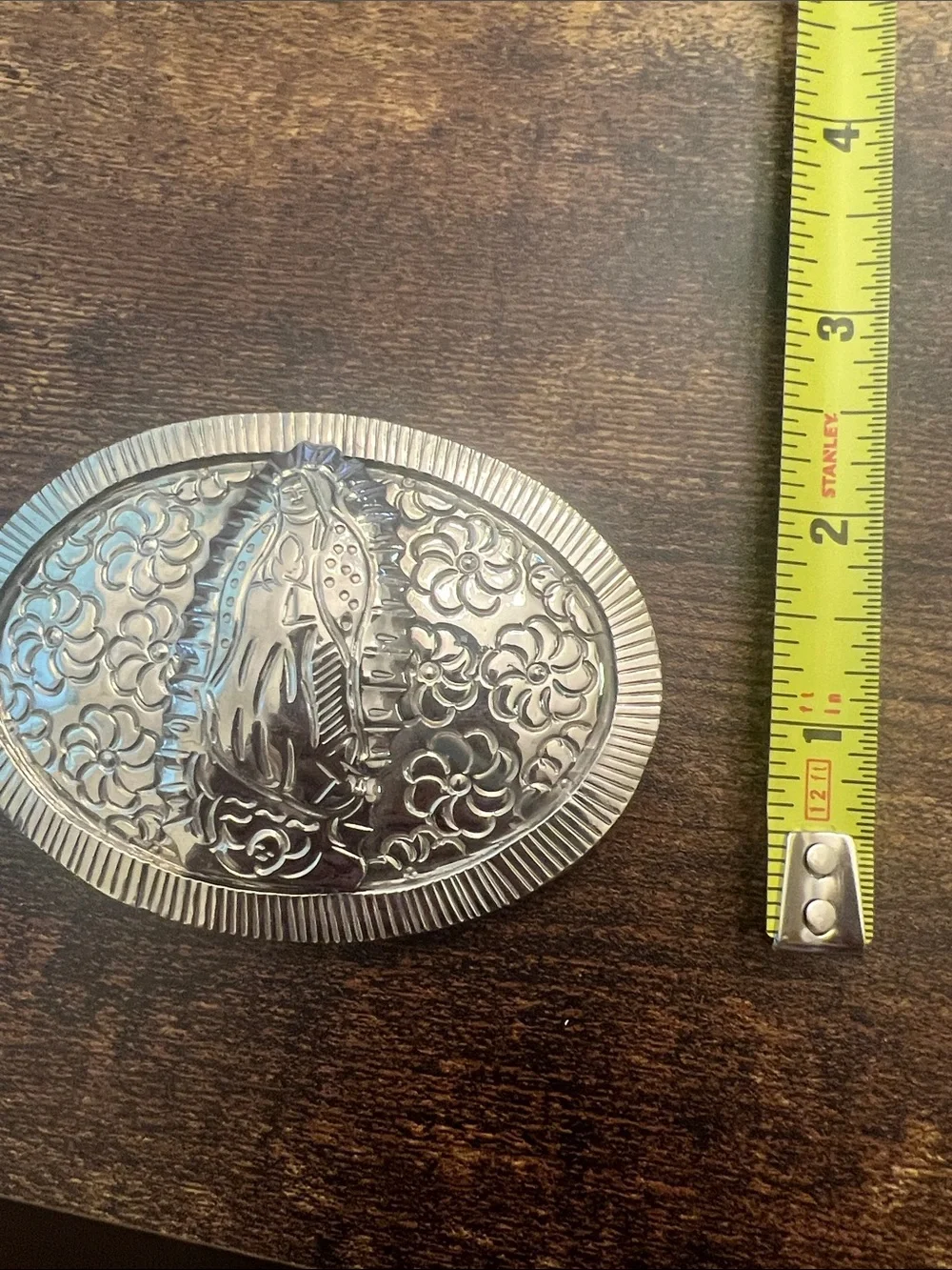N/A oval silver